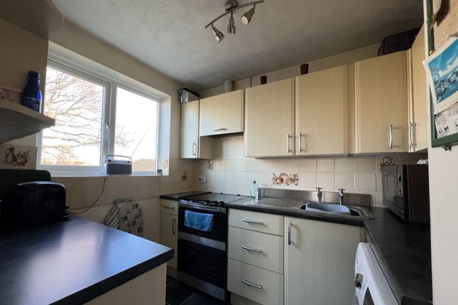 Flat 11/Saffron Court, Yarrow Way, Southampton photo 4