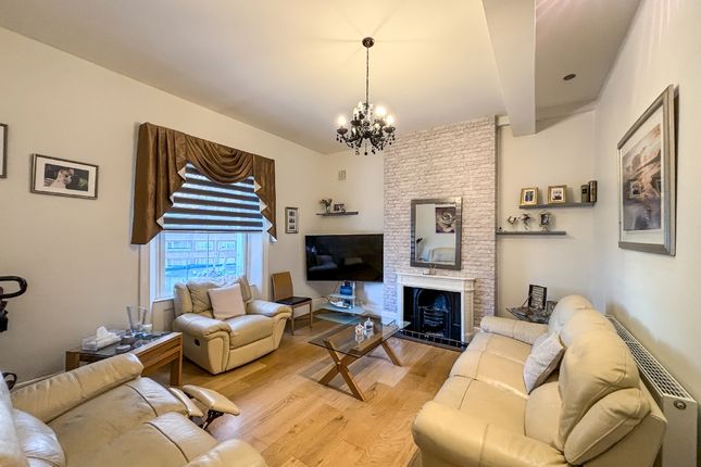 End terrace house for sale in Malvern Road, London