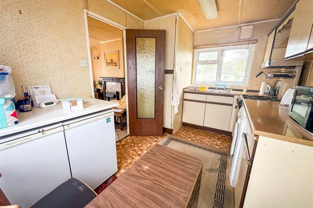 Mobile/park home for sale in The Spinney, Sacketts Grove, Jaywick Lane, Clacton-On-Sea