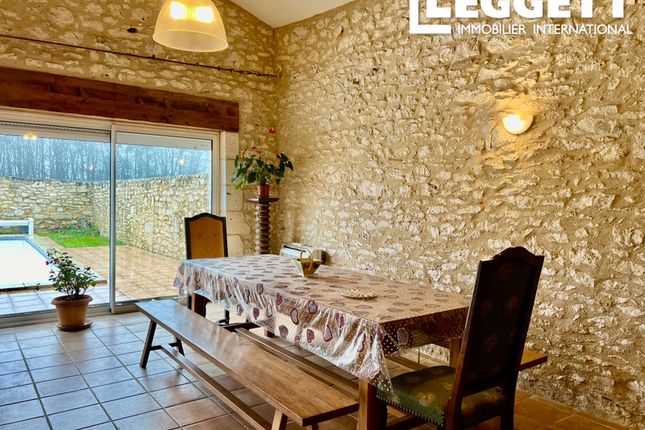 Villa for sale in Pineuilh, Gironde, Nouvelle-Aquitaine