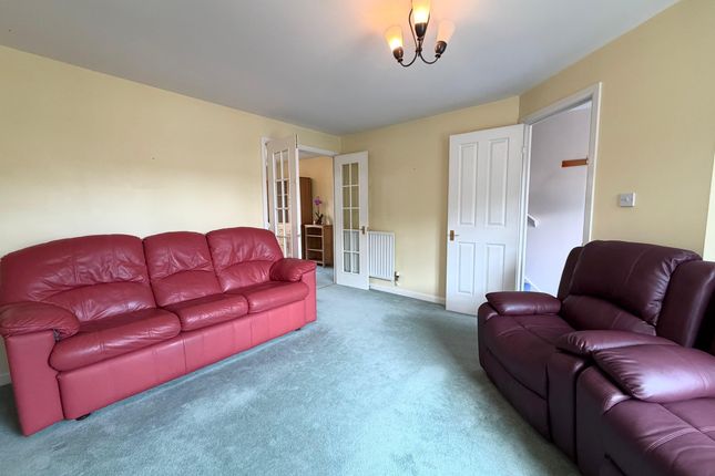 39, Stratford Drive, Maidstone photo 4