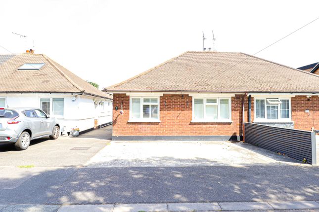 36, Catherine Close, Brentwood photo 2