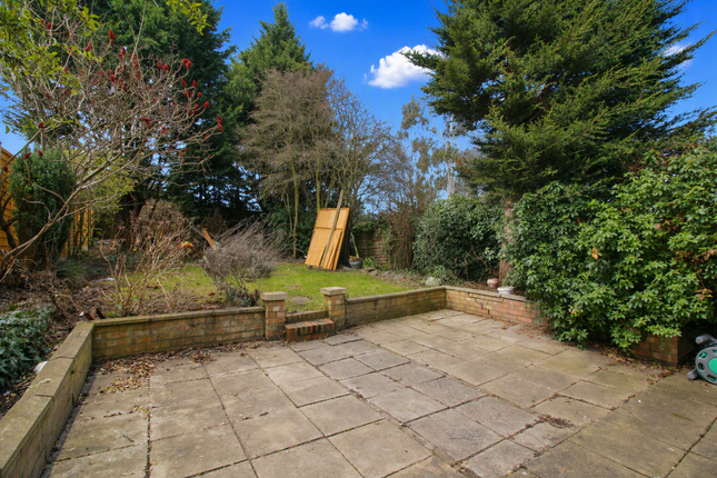 Room 5, London photo 5