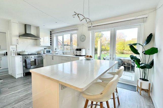 15, Crofton Park Avenue, Bexhill-on-Sea photo 2