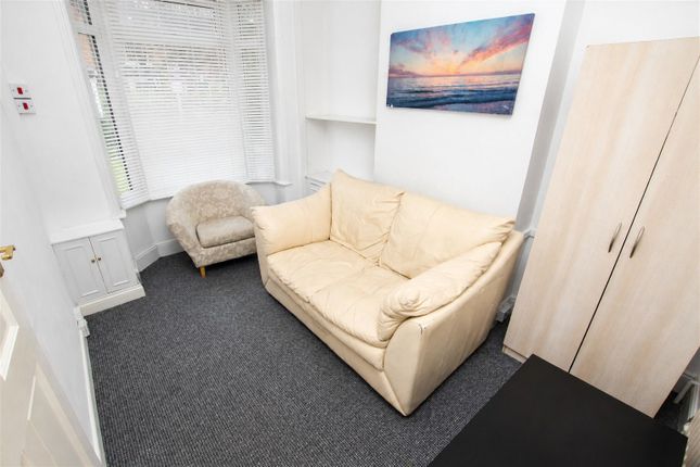 3-bed flat on BOLDMERE TERRACE, BIRMINGHAM, £442/mo