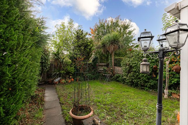 9 Ludlow Close, Birmingham photo 2