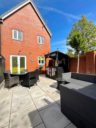 End terrace house for sale in Moreland Drive, Southport