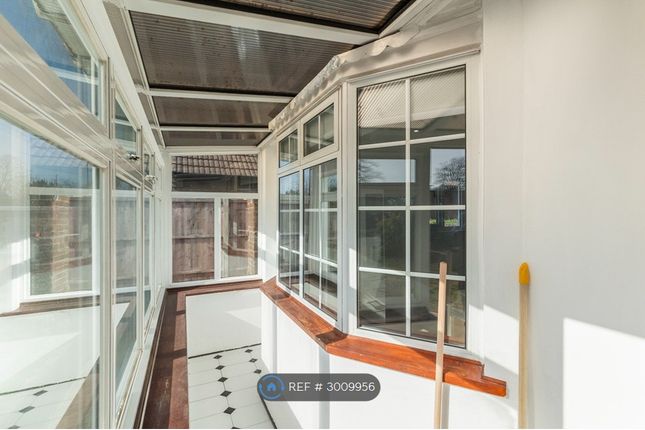 Staines Road West, Ashford photo 3