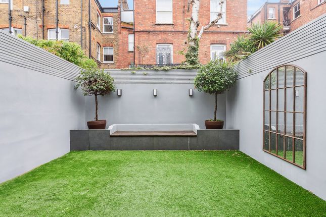 Thumbnail Terraced house for sale in Kimbell Gardens, London