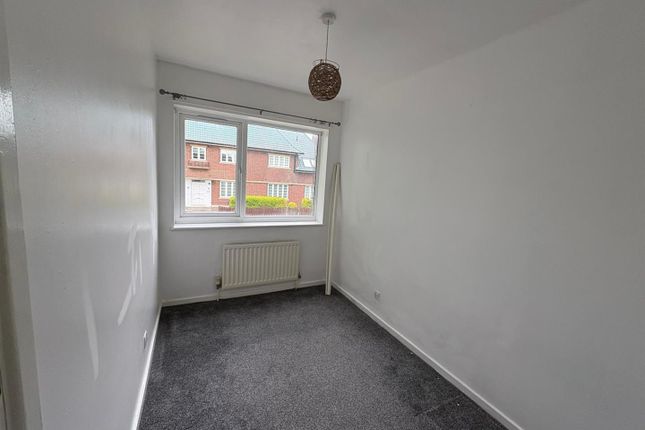 95, Trinity Avenue, Northampton photo 4