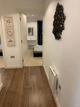 Apartment 21.06 Pink, No.1 Media City, Salford photo 2