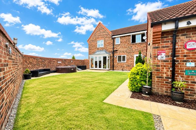 2, Longwall Way, PONTEFRACT photo 2