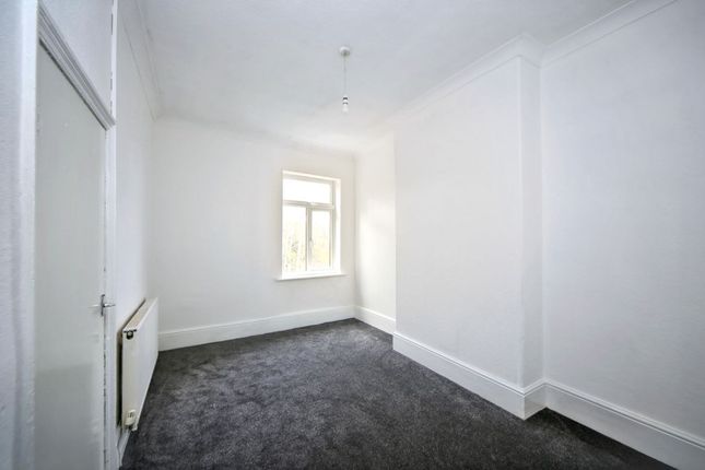 Flat 2, 78, Park Road, Wigan photo 4