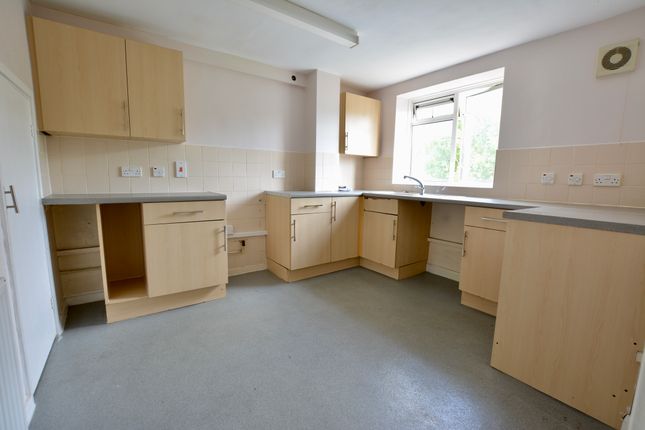 Flat for sale in Regina Road, South Norwood, London