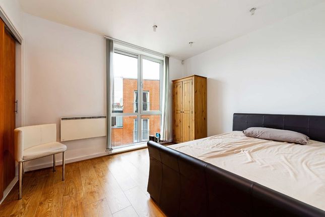 Flat for sale in Manor Road, London