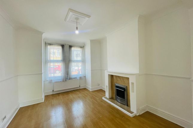 165, Fulbourne Road, London photo 2