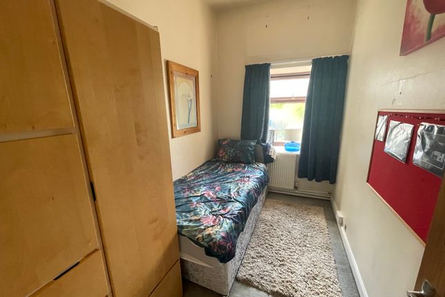 Room to rent in St. Philips Road, Sheffield