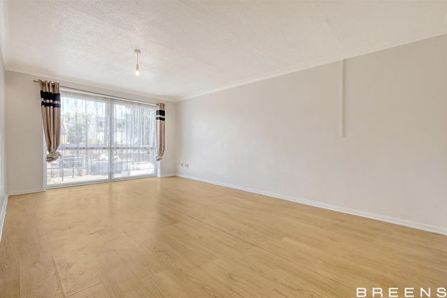553, South Ordnance Road, Enfield photo 3