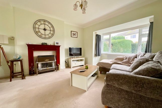 8, Caestory Avenue, Usk photo 3