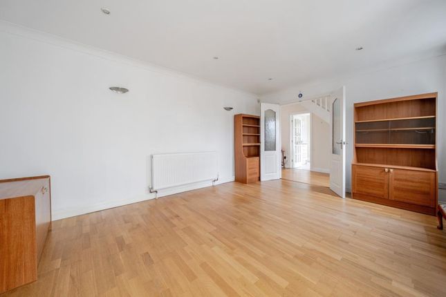 2 GARDINER CLOSE, Wheatley, Oxford photo 2
