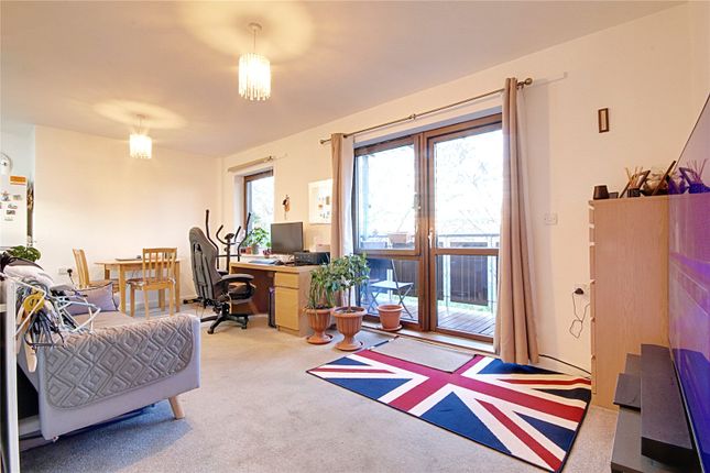 Flat 4, Pipit Court, 4, Teal Close, Enfield photo 5