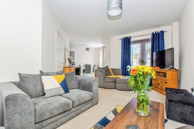 24, Grove Gardens, Wisbech photo 2