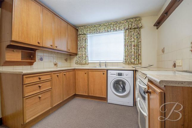44, Haywood Oaks Lane, Mansfield photo 4