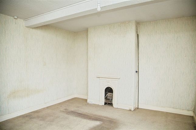 Woodhead Road, HOLMFIRTH photo 2
