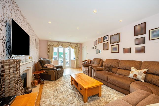 54, Mill Road, Denmead photo 4