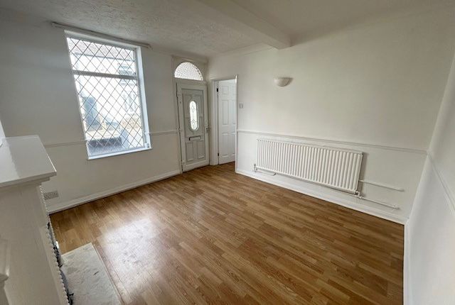 41, Stockport photo 3