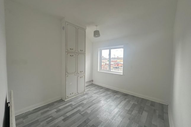 12, Windsor Square, Stainforth, Doncaster photo 2