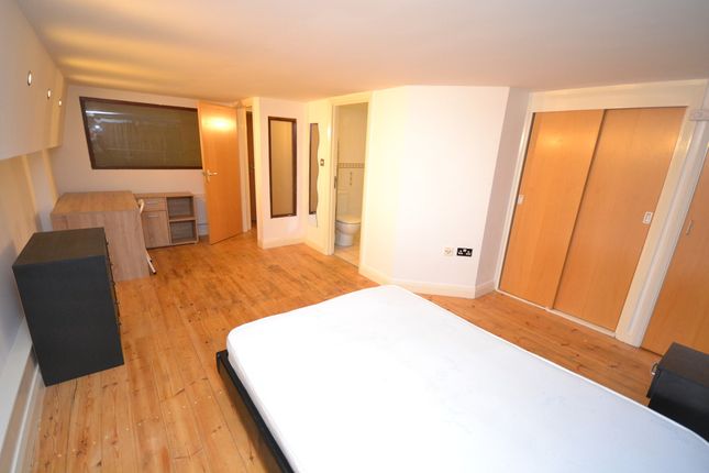 Flat to rent in Thurland Street, Nottingham