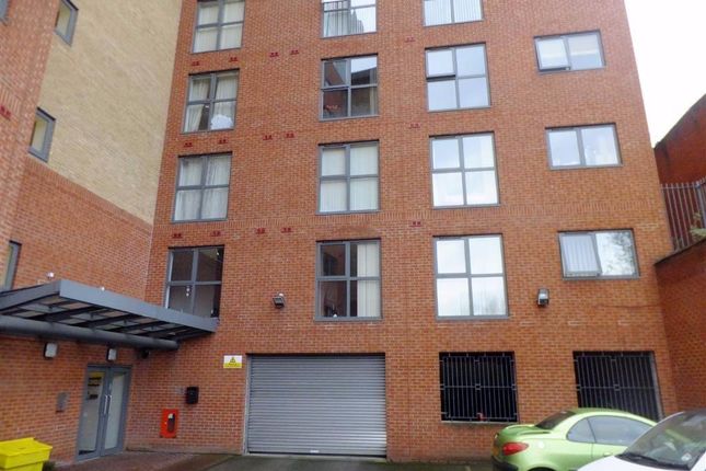 Flat to rent in Lincoln Gate, Red Bank, Manchester, Greater Manchester