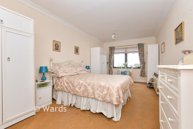 2-bed flat on The Queens, Ranelagh Road, Deal, £325,000