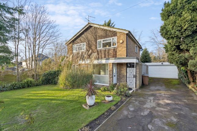 4-bed detached on 1a Bishops Avenue, Northwood, £1,150,000