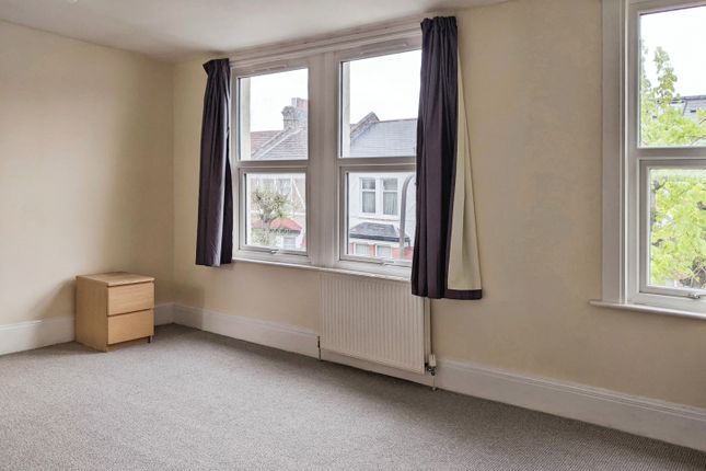 Property to rent in Pitcairn Road, Mitcham