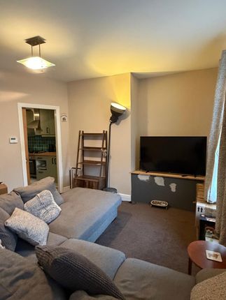 29, Fleece Street, Bradford photo 3