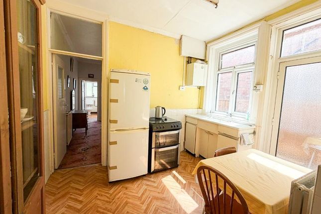 13, Caddington Road, London photo 4