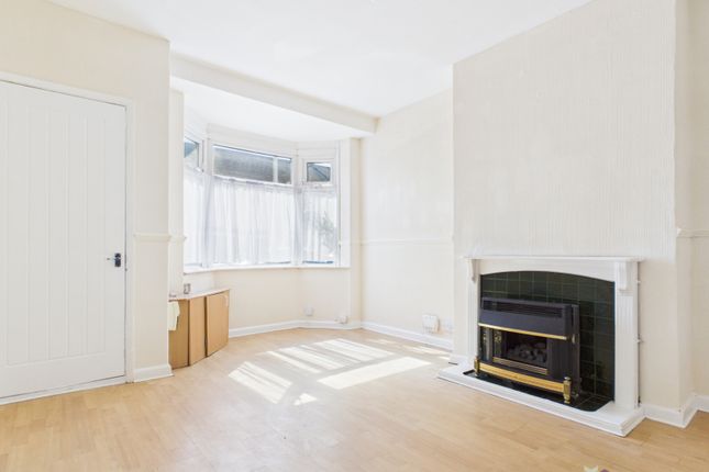 69 Gloucester Street, Gipsyville, Hull photo 2