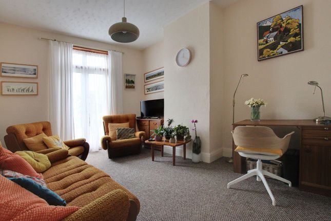 Thumbnail Semi-detached bungalow for sale in The Glade, Croydon