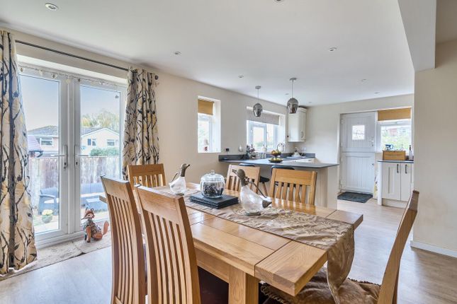 24, Lime Tree Mead, Devon photo 4
