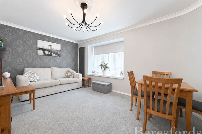 170, Bader Way, Rainham photo 2