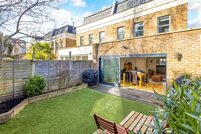 Thumbnail Semi-detached house for sale in Admirals Gate, London