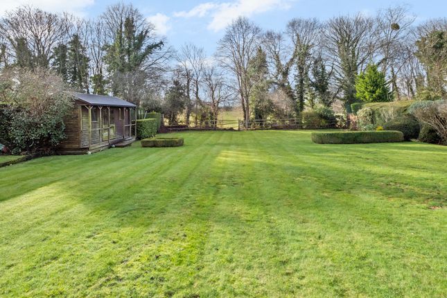 22 Golf Side, Cheam, Sutton photo 3