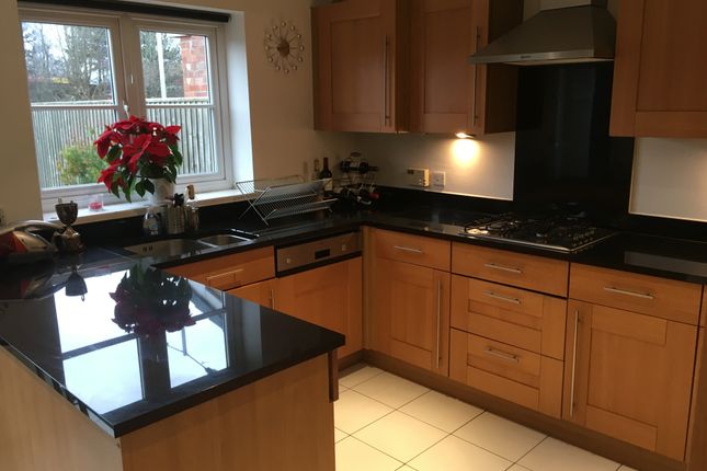 33, Cheadle photo 3