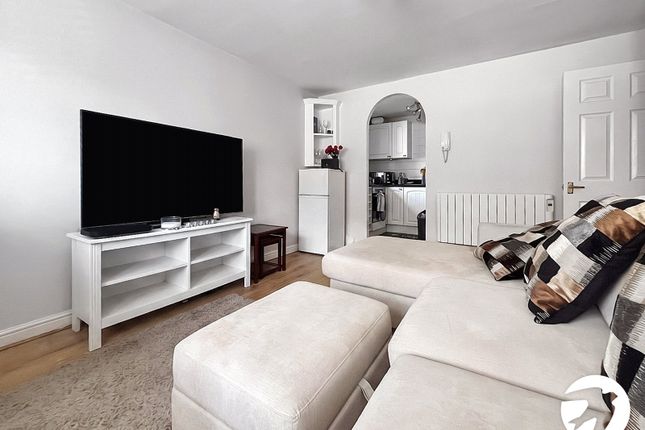 133, Chandlers Drive, Erith photo 4