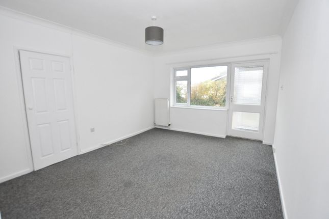 47, Alexandra Close, Redruth photo 3