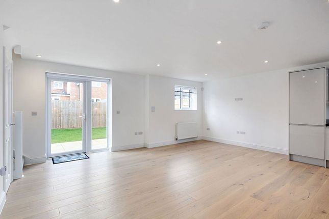 1F, Little Wood, Sevenoaks photo 4