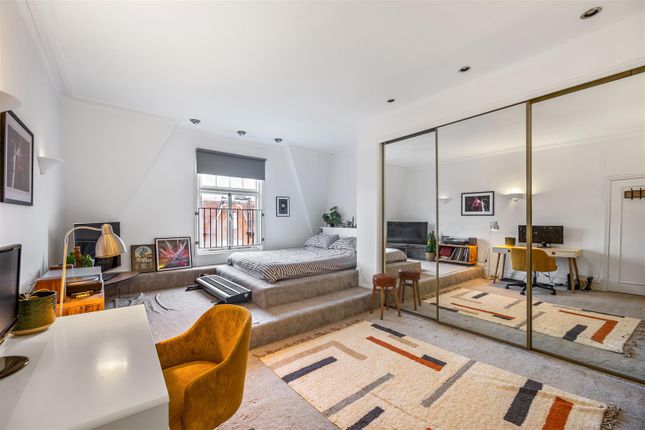 Flat for sale in Aberdare Gardens, London