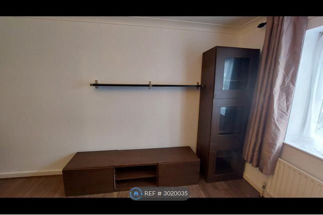 Lowden Road, Southall photo 3
